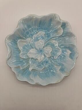 Fresh Decor Flower Shaped Turquoise Glaze Petal Texture Floral Plate - 8.5" NEW